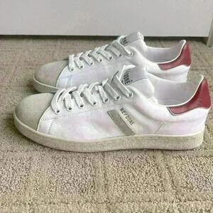 Re/Done 70’s tennis shoe new luxury old money preppy academia capsule wardrobe